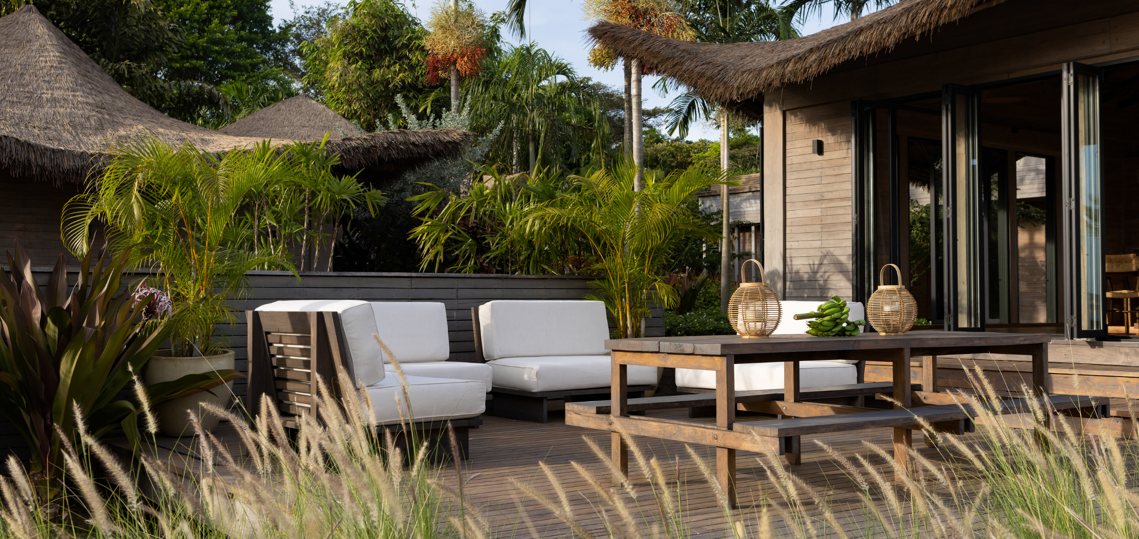 synthetic thatch roof lifespan. Casa Loro Panama.