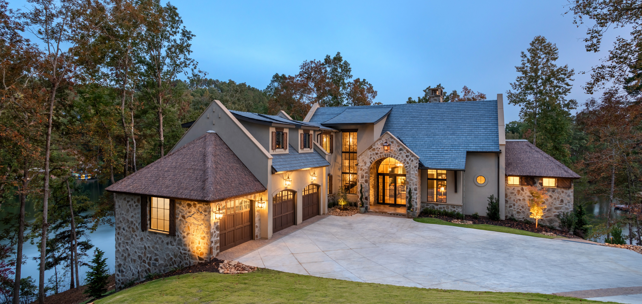 How long does synthetic thatch last?